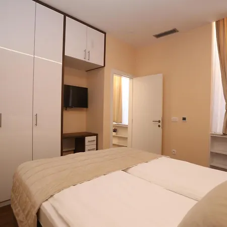 Apartment Karaula